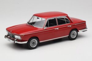 BMW 2000 121 Rojo MCG 1:18 MCG18543 Metal