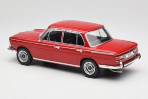 BMW 2000 121 Rojo MCG 1:18 MCG18543 Metal - imagen 5 de 6