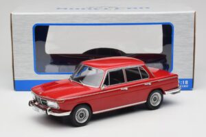 BMW 2000 121 Rojo MCG 1:18 MCG18543 Metal - imagen 6 de 6