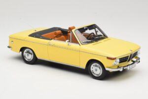 BMW 2002 Cabriolet Verde Brillante Minichamps 1:18 80430145820 Metal - imagen 6 de 8