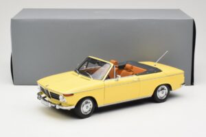 BMW 2002 Cabriolet Verde Brillante Minichamps 1:18 80430145820 Metal - imagen 8 de 8