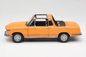 BMW 2002 E10 Cabriolet Colorado Naranja AUTOart 1:18 80430300713 Metal - imagen 4 de 8