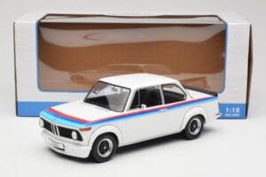 BMW 2002 E10 Turbo Blanco MCG 1:18 MCG18408R Metal - imagen 6 de 6