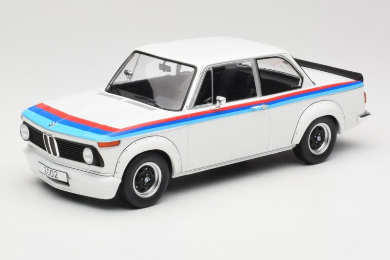 BMW 2002 E10 Turbo Blanco MCG 1:18 MCG18408R Metal