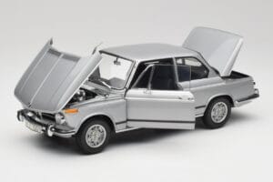 BMW 2002 Tii Polaris Plata AUTOart 1:18 80430146517 Metal - imagen 2 de 8