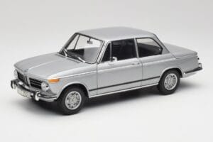 BMW 2002 Tii Polaris Plata AUTOart 1:18 80430146517 Metal