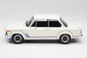 BMW 2002 Tii Turbo Alpine White Minichamps 1:18 155026200 Metal - imagen 3 de 6