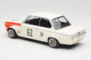 BMW 2002 tiK BMW AG #1 H. Hahne / D. Quester Class Winner Guards International 6 Hours Brands Hatch 1969 Minichamps 1:18 1556 - imagen 5 de 6