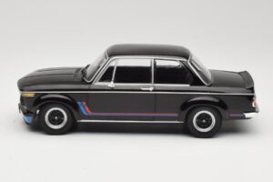 BMW 2002 Turbo Negro Minichamps 1:18 155026204 Metal - imagen 3 de 6