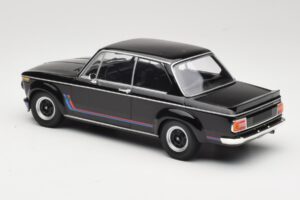BMW 2002 Turbo Negro Minichamps 1:18 155026204 Metal - imagen 5 de 6