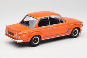 BMW 2002 Turbo Naranja Minichamps 1:18 155026202 Metal - imagen 2 de 6