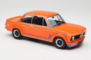 BMW 2002 Turbo Naranja Minichamps 1:18 155026202 Metal - imagen 4 de 6