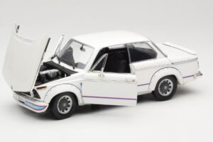 BMW 2002 Turbo E10 Blanco Anson 1:18 30393 Metal - imagen 2 de 8
