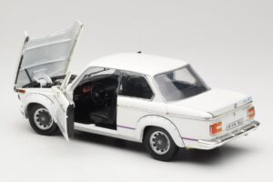BMW 2002 Turbo E10 Blanco Anson 1:18 30393 Metal - imagen 5 de 8