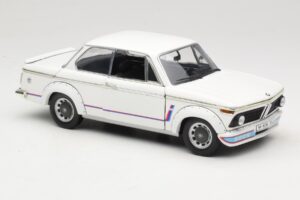BMW 2002 Turbo E10 Blanco Anson 1:18 30393 Metal - imagen 6 de 8