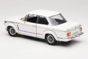 BMW 2002 Turbo E10 Blanco Anson 1:18 30393 Metal - imagen 7 de 8