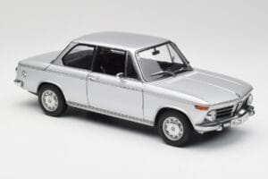 BMW 2002tii Plateado AUTOart 1:18 80430151479 Metal - imagen 6 de 8