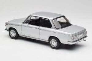 BMW 2002tii Plateado AUTOart 1:18 80430151479 Metal - imagen 7 de 8