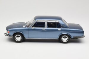 BMW 2500 E3 Blue Metallic BoS Models 1:18 BOS030 Resina - imagen 3 de 6