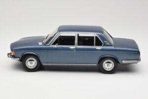 BMW 2500 E3 Blue Metallic Minichamps 1:18 155029200 Metal - imagen 3 de 6