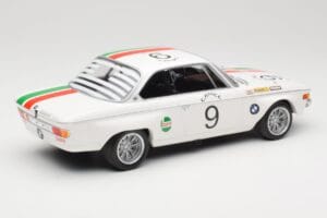 BMW 2800 CS E9 #9 Castrol BMW T. Moorkens / E. Haxhe 24 Hours of Spa 1971 Minichamps 1:18 155712709 Metal - imagen 2 de 6