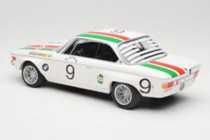 BMW 2800 CS E9 #9 Castrol BMW T. Moorkens / E. Haxhe 24 Hours of Spa 1971 Minichamps 1:18 155712709 Metal - imagen 5 de 6