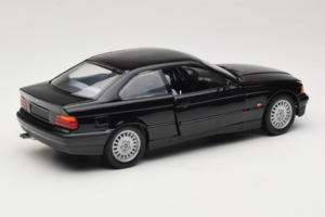 BMW 3 Series E36 Coupe Negro UT Models 1:18 BMW009 Metal - imagen 3 de 8