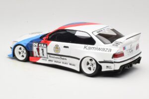 BMW 3 E36 Khyzyl Saleem Warsteiner Otto 1:18 OT1176 Resina - imagen 5 de 6