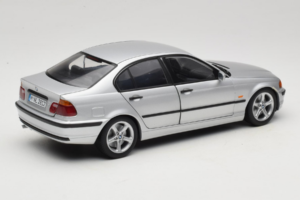 BMW 3 Series E46 Plata UT Models 1:18 80439421535 Metal - imagen 3 de 8