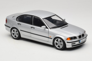 BMW 3 Series E46 Plata UT Models 1:18 80439421535 Metal - imagen 6 de 8