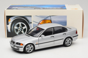 BMW 3 Series E46 Plata UT Models 1:18 80439421535 Metal - imagen 8 de 8
