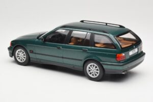 BMW 3 Series E36 Touring Green Metallic MCG 1:18 MCG18366 Metal - imagen 5 de 6