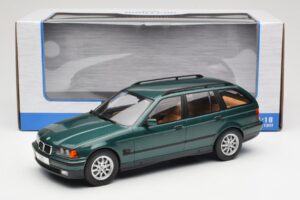 BMW 3 Series E36 Touring Green Metallic MCG 1:18 MCG18366 Metal - imagen 6 de 6