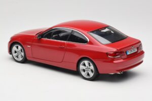 BMW 3 Series E92 Rojo Kyosho 1:18 80430407219 Metal - imagen 7 de 8