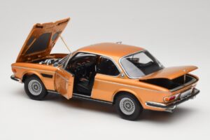 BMW 3.0 CSi E9 Gold Metallic Minichamps 1:18 180029027 Metal - imagen 5 de 8