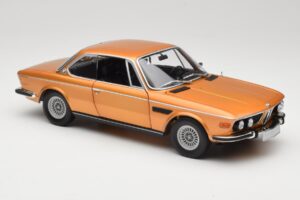 BMW 3.0 CSi E9 Gold Metallic Minichamps 1:18 180029027 Metal - imagen 6 de 8