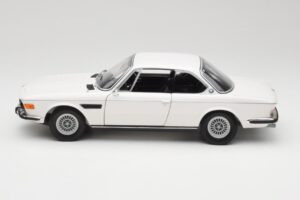 BMW 3.0 CSi E9 Blanco Minichamps 1:18 180029026 Metal - imagen 4 de 8