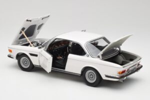 BMW 3.0 CSi E9 Blanco Minichamps 1:18 180029026 Metal - imagen 5 de 8
