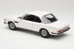 BMW 3.0 CSi E9 Blanco Minichamps 1:18 180029026 Metal - imagen 7 de 8