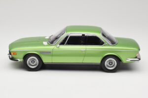 BMW 3.0 CSi E9 Green Metallic Minichamps 1:18 155028034 Metal - imagen 3 de 6