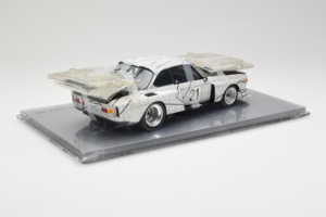 BMW 3.0 CSL Art Car Frank Stella Minichamps 1:18 80430150928 Metal - imagen 3 de 6