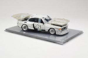 BMW 3.0 CSL Art Car Frank Stella Minichamps 1:18 80430150928 Metal - imagen 4 de 6