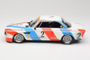 BMW 3.0 CSL E9 #2 Luigi Racing A. de Fierlant / P. Xhenceval Winners 24 Hours of Spa 1975 Minichamps 1:18 155752602 Metal - imagen 3 de 6