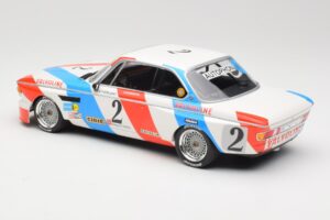 BMW 3.0 CSL E9 #2 Luigi Racing A. de Fierlant / P. Xhenceval Winners 24 Hours of Spa 1975 Minichamps 1:18 155752602 Metal - imagen 5 de 6