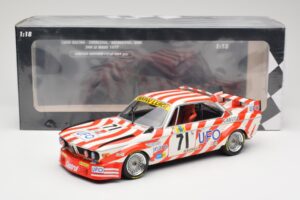 BMW 3.0 CSL E9 #71 Luigi Racing P. Xhenceval / J. Dieudonné 24 Hours of Le Mans 1977 Minichamps 1:18 155772571 Metal - imagen 6 de 6