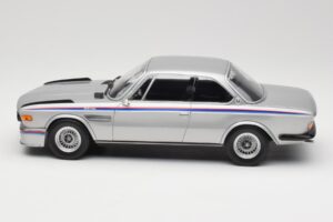 BMW 3.0 CSL E9 Polaris Silver Minichamps 1:18 155028135 Metal - imagen 3 de 6