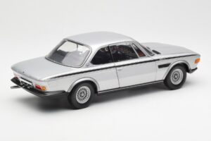 BMW 3.0 CSL E9 Plata Minichamps 1:18 180029020 Metal - imagen 3 de 8
