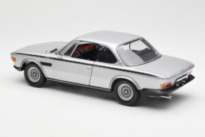 BMW 3.0 CSL E9 Plata Minichamps 1:18 180029020 Metal - imagen 7 de 8