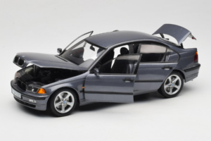 BMW 318i E46 Grey Metallic Edición Concesionario UT Models 1:18 80430028459 Metal - imagen 2 de 8