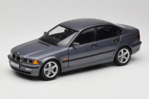 BMW 318i E46 Grey Metallic Edición Concesionario UT Models 1:18 80430028459 Metal